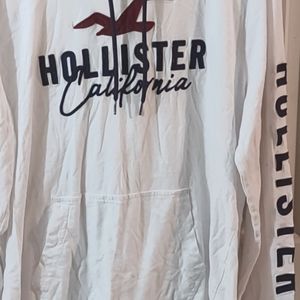 Hollister hoodie Tshirt. White size medium.